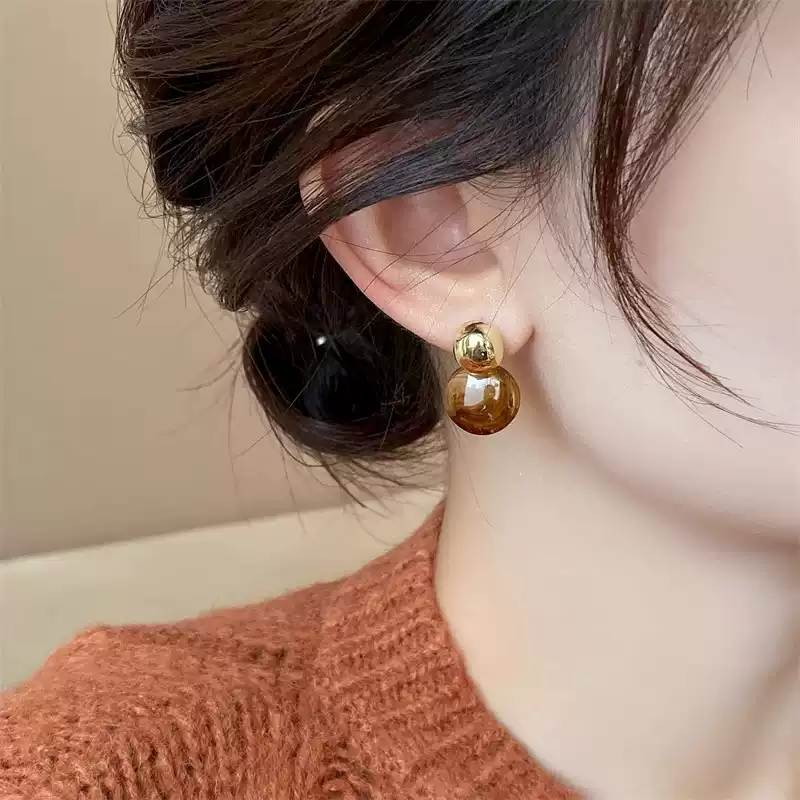 High end feeling, light luxury, Maillard blend temperament, earrings, retro ornaments