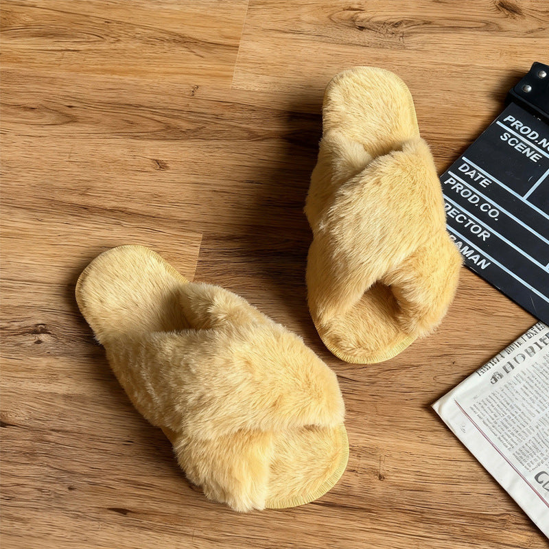 Hairy slippers with crossed rabbit fur and exposed toes