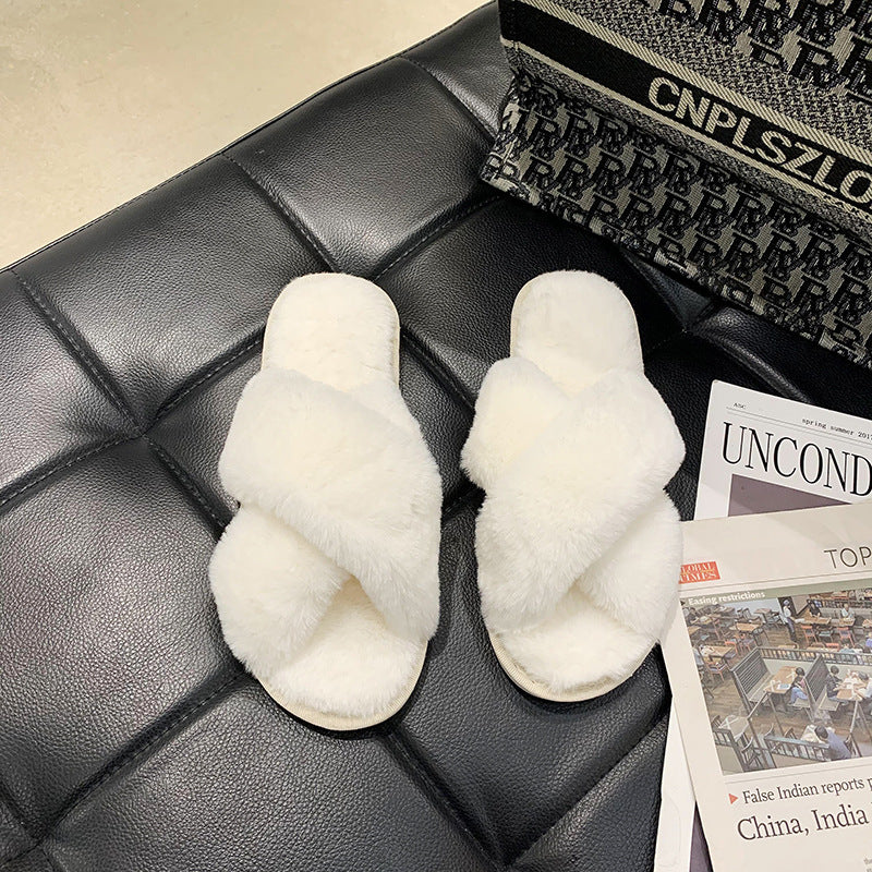 Hairy slippers with crossed rabbit fur and exposed toes